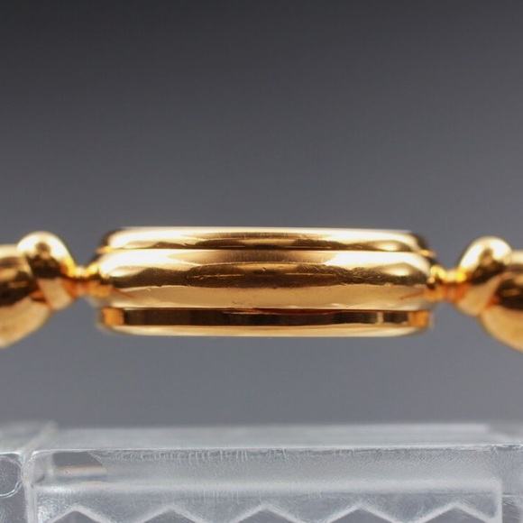 GORGEOUS Gucci Swiss Quartz Statement Watch Double GG’s 💕 - Picture 4 of 9